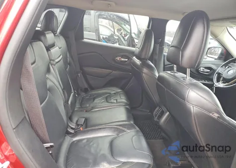 2015 Jeep Cherokee Latitude z USA, uszkodzony, nr VIN 1C4PJMCS6FW594812